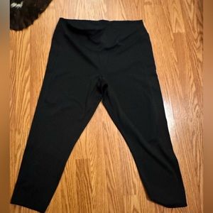 PINK Black Leggings  XXL cropped EUC